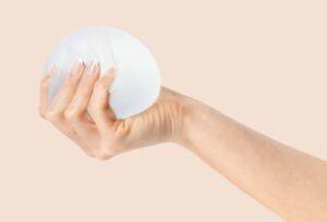 Contractura capsular por implantes de senos
