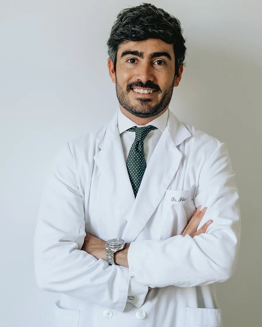 Dr. Gorka Ibarra, cirujano plástico de Clínica Dr. Aso